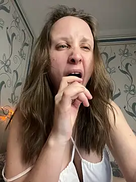 Lally_Girasole's cam snapshot