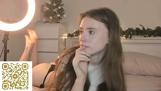 AmyForYouu's cam snapshot