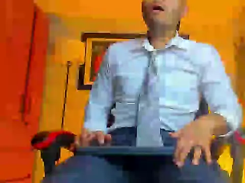 Master_Sam_'s cam snapshot