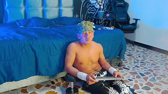 MagnusKnight_'s cam snapshot