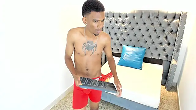 nero_reyd live sex cam
