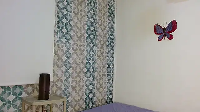 Emilybateee's cam snapshot