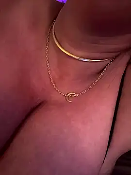 TiffanyRoxx's cam snapshot