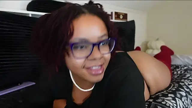 -khayaparker's cam snapshot