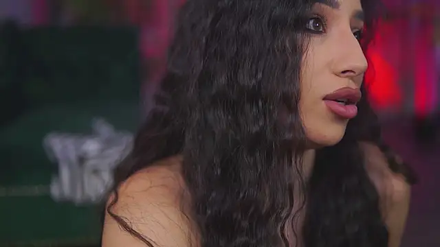 GinaValentinna's cam snapshot