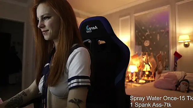 _alice_meyss_'s cam snapshot