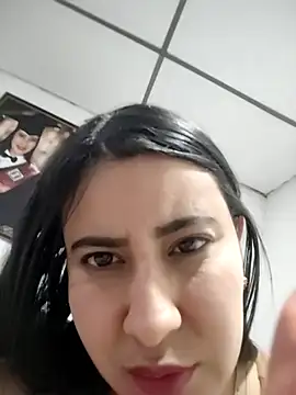 mialorents's cam snapshot