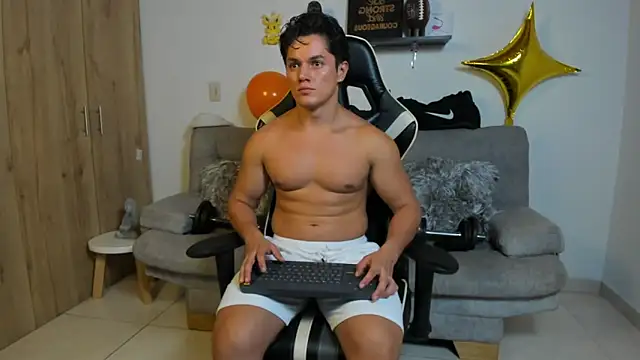 julian_wallace's cam snapshot