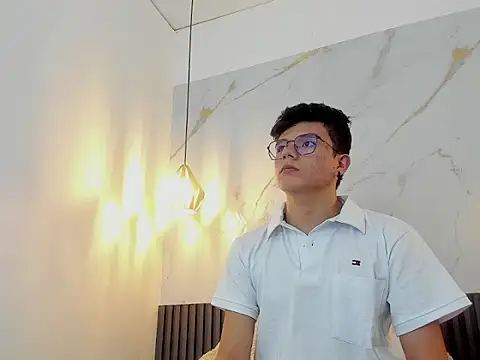 AndyFame1's cam snapshot