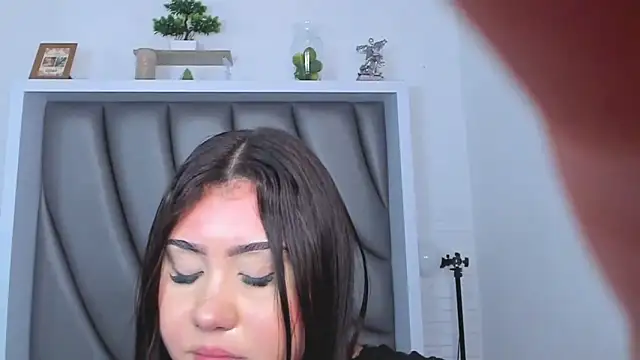 ValuFooster's cam snapshot