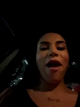 Naatalia live sex cam