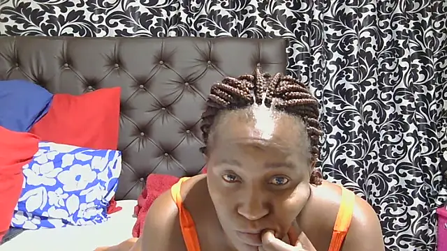 sluttylaura21's cam snapshot