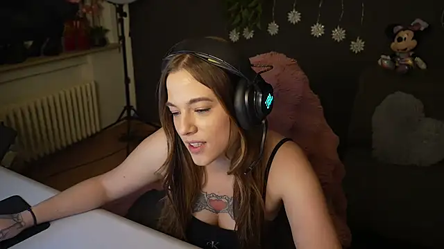 Luna_Lynn live sex cam