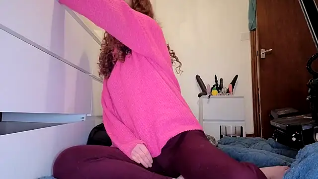 ENGLISHEMILY_69's cam snapshot