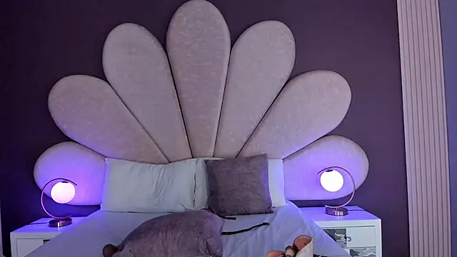 MeganR_'s cam snapshot