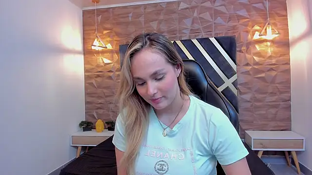 Emmaa_white_'s cam snapshot