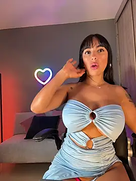 alina_cruz's cam snapshot