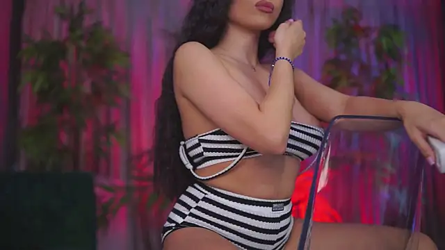 GinaValentinna's cam snapshot