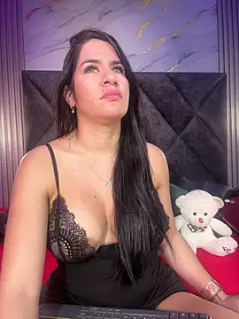 Zafira_Alabi's cam snapshot