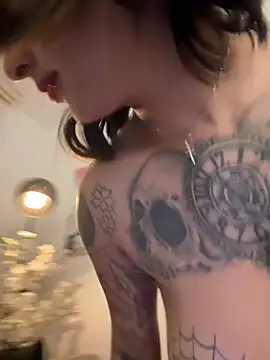 Rae_Lil_White live sex cam