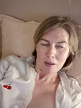 stellahere8's cam snapshot