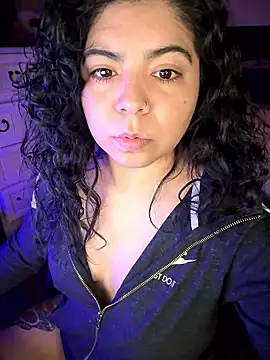 kimmiakiss22's cam snapshot