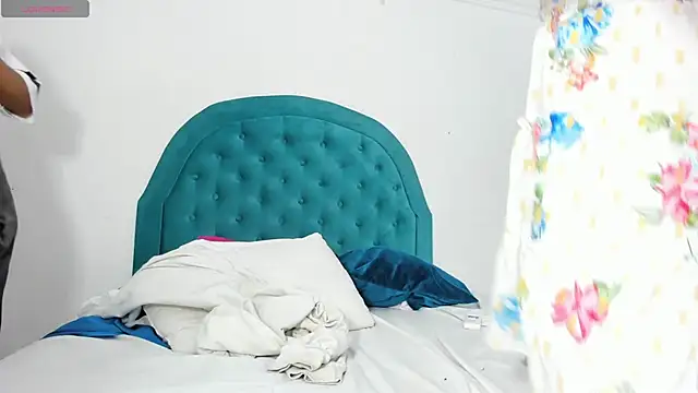 _cannabitch live sex cam