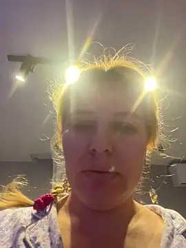 Passion-Blondy live sex cam