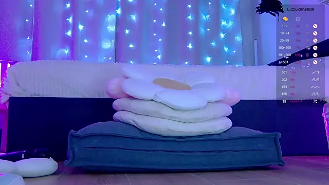 Sayluna live sex cam