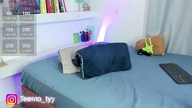 teemotwink live sex cam