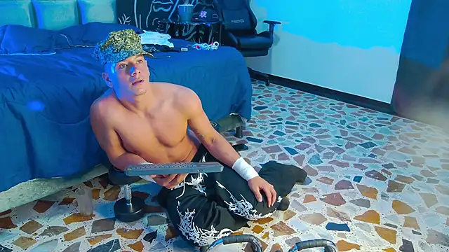 MagnusKnight_'s cam snapshot