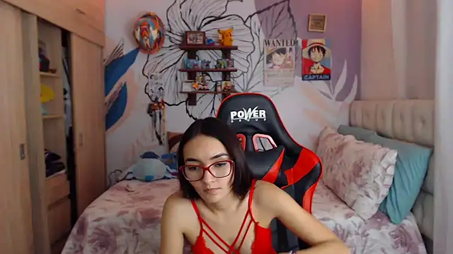 LinzyBaner's cam snapshot