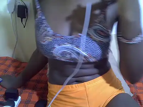 EbonyMina_'s cam snapshot