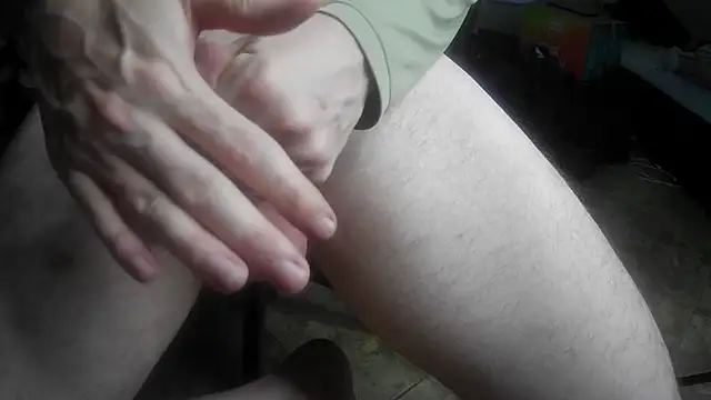 CaptThickEdgerton's cam snapshot