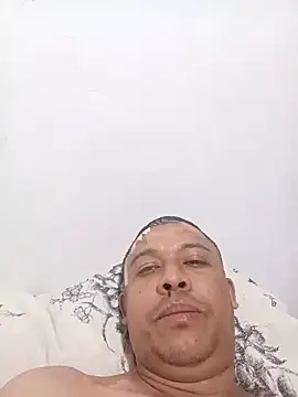 Ellatin15's cam snapshot