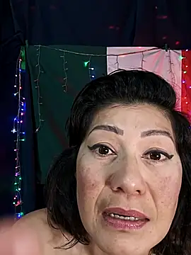 LaInsaciableIntensa live sex cam