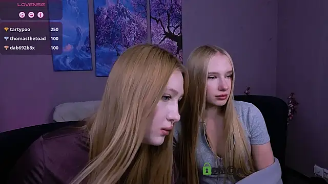 playful_sophie live sex cam