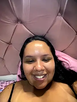 Bigostosa live sex cam