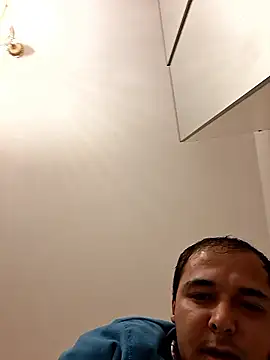 Vyrgin_boy live sex cam