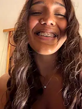 Kaiisa_ live sex cam