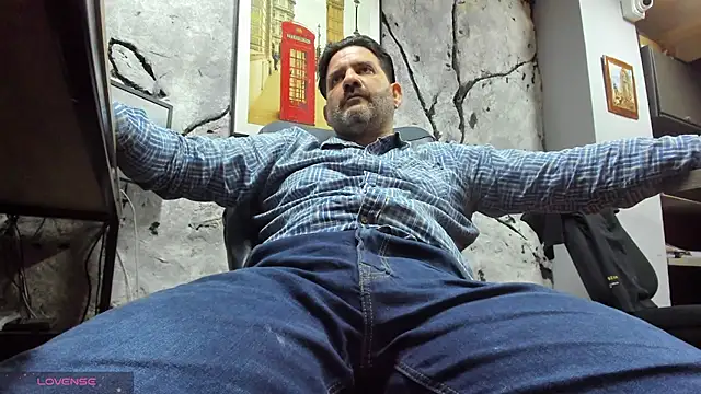 Maxi_thebig_daddy live sex cam