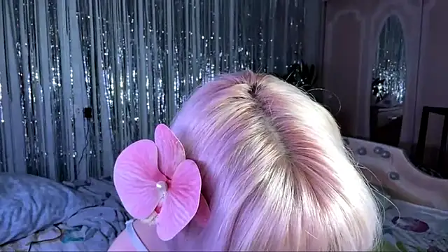 LolaDollyMur's cam snapshot