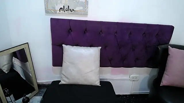 SofiaKitty-love's cam snapshot