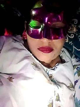 01Roshani's cam snapshot