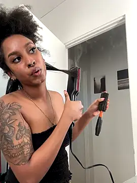 Your_Paris's cam snapshot