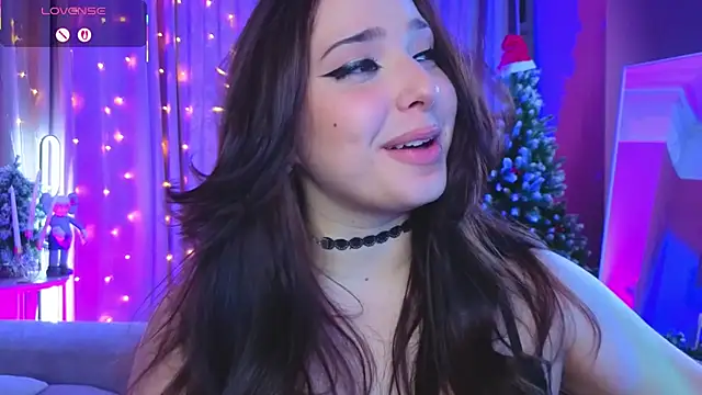 Lucy_louras's cam snapshot