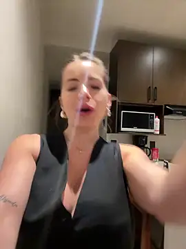 MatildaHai's cam snapshot