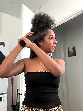 Your_Paris live sex cam