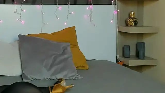 IninityKittyx live sex cam