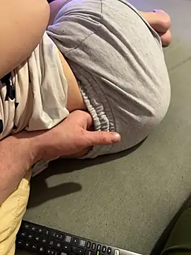 Lylyetcedric's cam snapshot